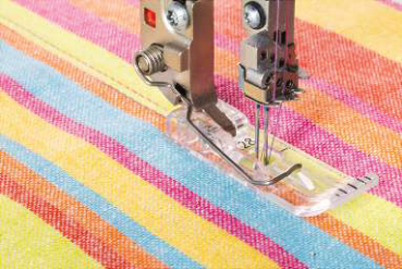 Bernina pied de recouvreuse transparent C28