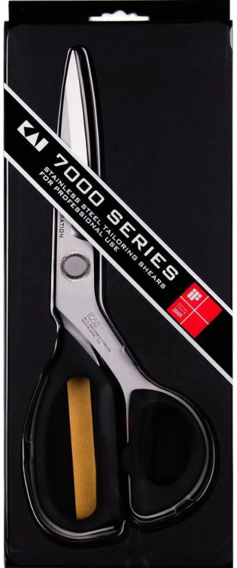 Boîte d'emballage des ciseaux KAI 7205 de la série 7000, en acier inoxydable, avec un design élégant et la mention 'pour usage professionnel'.