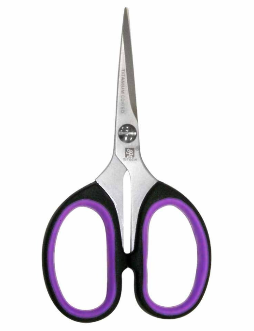 Ciseau de broderie TITECH Titanium de 11,5 cm avec poignées ergonomiques violettes et noires.