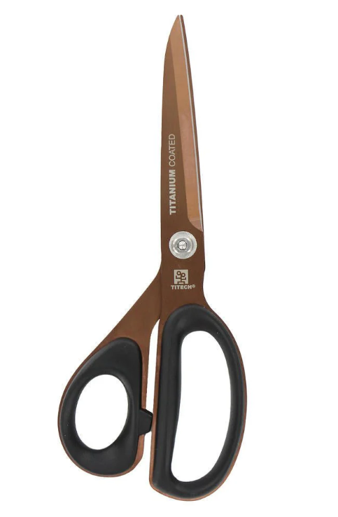 Ciseaux TITECH Pro 20 cm avec poignées noires ergonomiques et lames plaquées en titane pour des découpes précises et durables.