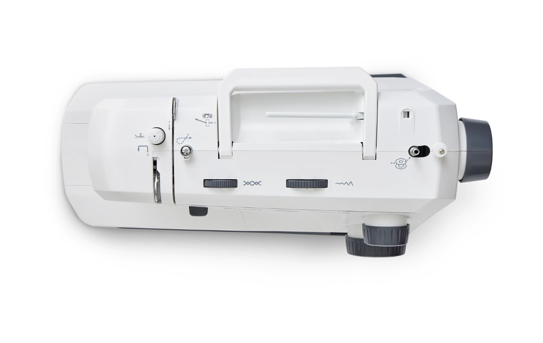 Machine à coudre Husqvarna Viking Onyx 25 – Vue du dessus
Vue du dessus de la machine à coudre Husqvarna Viking Onyx 25, montrant les réglages des points et les boutons de contrôle.
