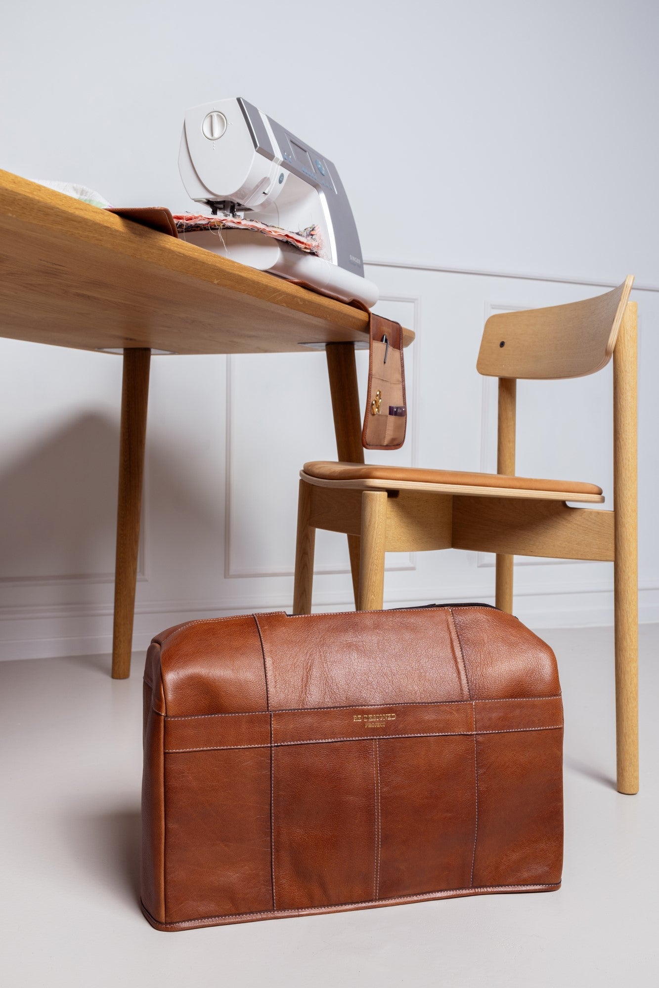 Project 84 - RE-DESIGNED Housse de protection en cuir