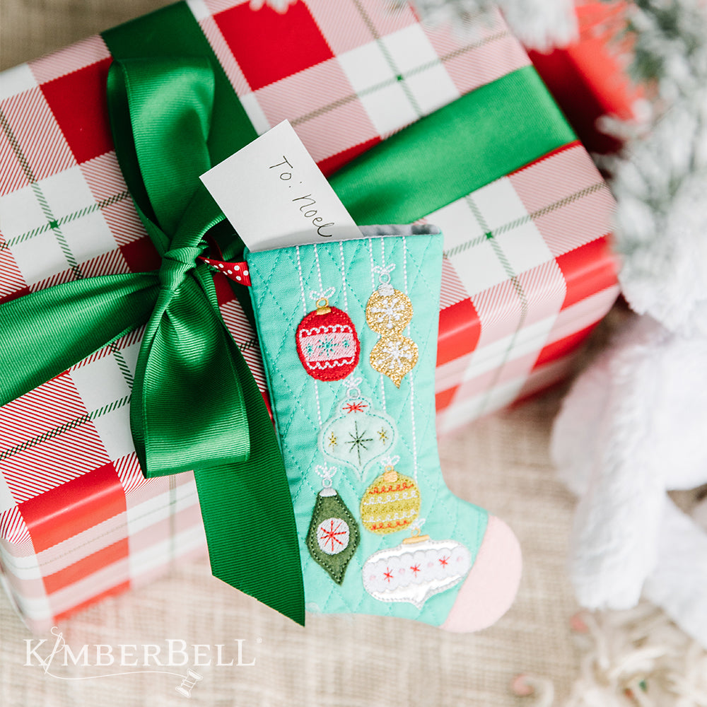 Les bas matelassés de Noël - "Noel’s Quilted Stocking" / CD Broderie