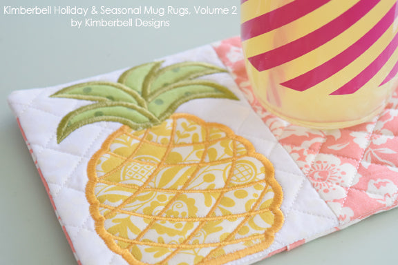 Tapis de tasse de vacances et saisonniers "Holiday & Seasonal Mug Rugs" / CD Broderie