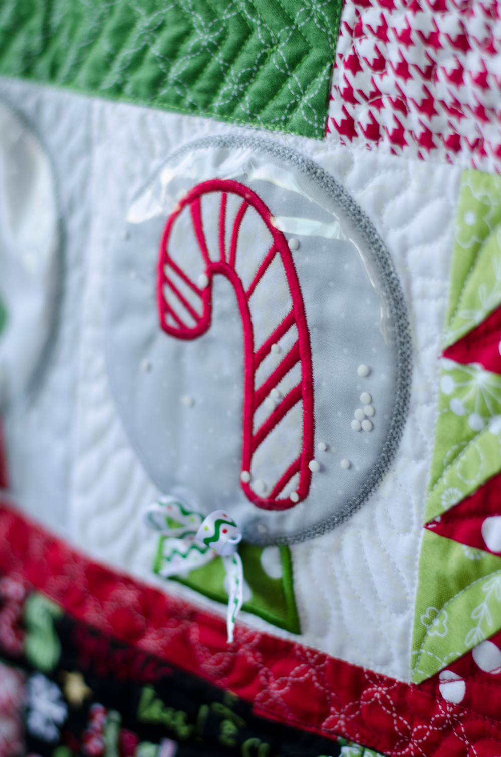 Patchwork surprise de Noël "Jingle All The Way" - Broderie Machine / Ensemble prêt à broder