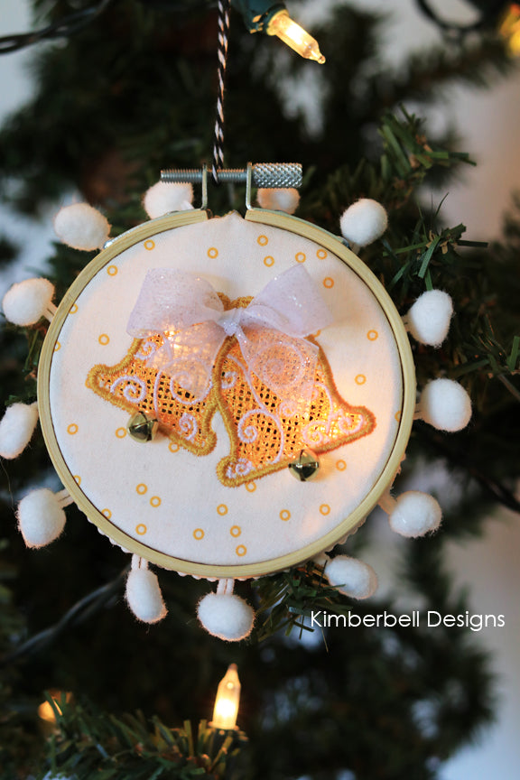Décor de cerceau Ornements de Noël  - "Happy Hoop Decor Whimsical Christmas Ornaments" / CD Broderie