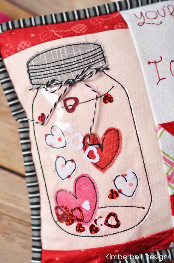 Coussin Jan, Feb, Mar, Apr - "Bench Buddies: Jan, Feb, Mar, Apr" / CD Broderie