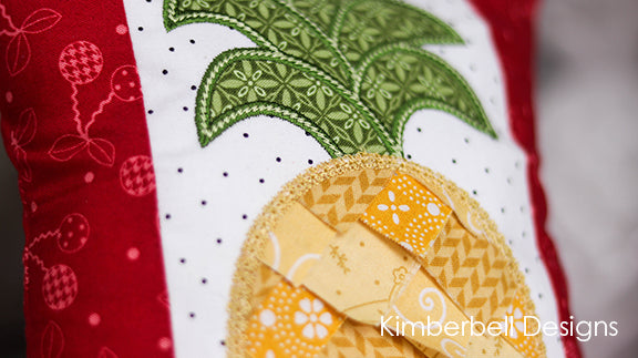 Coussin Mai, Juin, Juil, Août "Bench Buddies: May, June, July, Aug" / CD Broderie