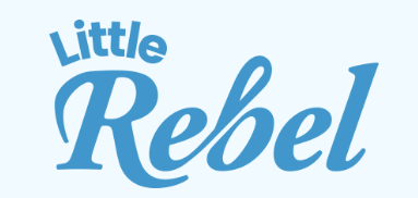 Logo Little Rebel en bleu sur fond clair, représentant la marque de la machine à coudre et à quilter Little Rebel.