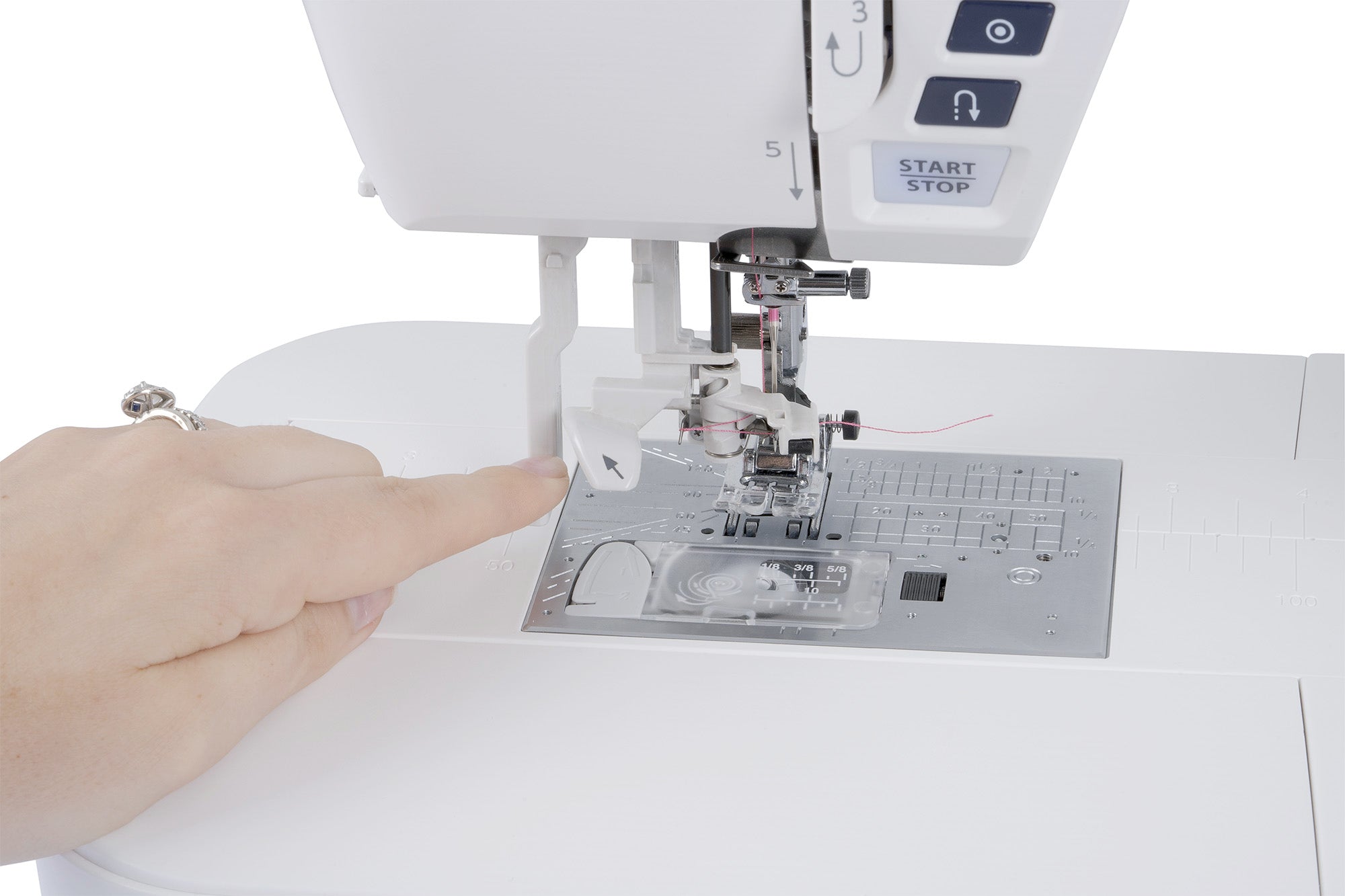 Machine à Coudre Janome Skyline S7 AE – Édition Anniversaire