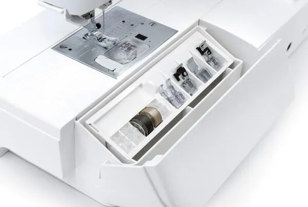 Janome Skyline 3