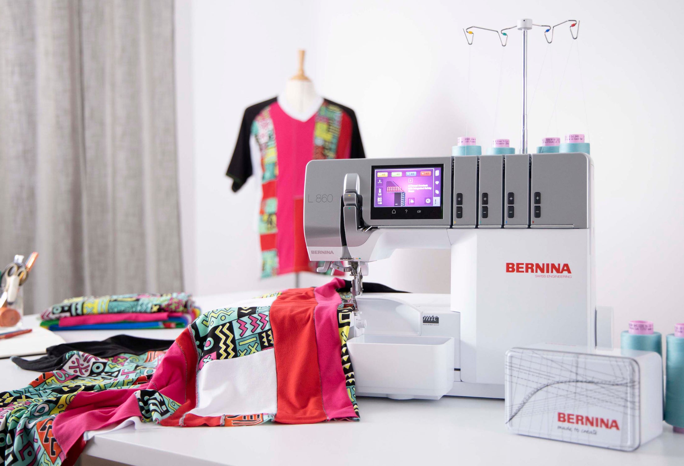 Bernina L860 surjeteuse